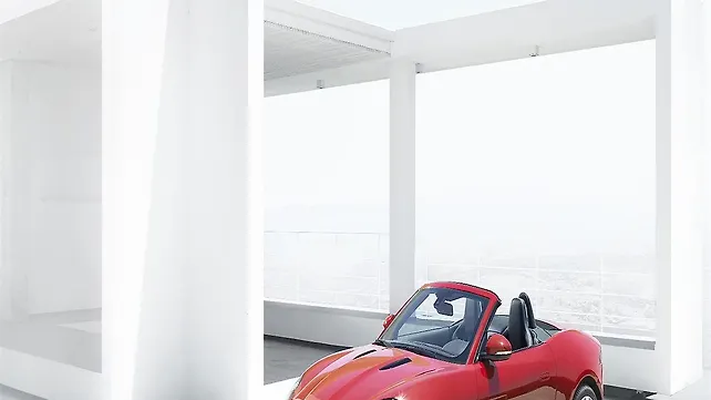Jaguar may offer F-Type with manual gearbox Jaguar may offer F-Type with manual gearbox