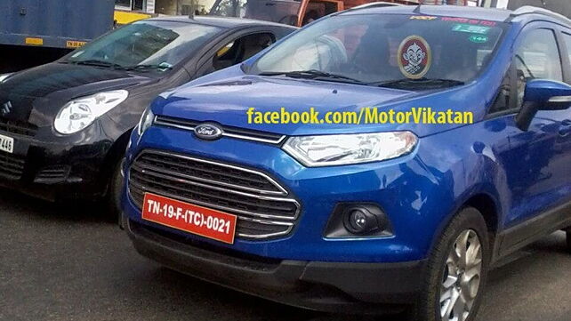 Ford EcoSport caught testing outside Chennai; this time in a shade of bright blue