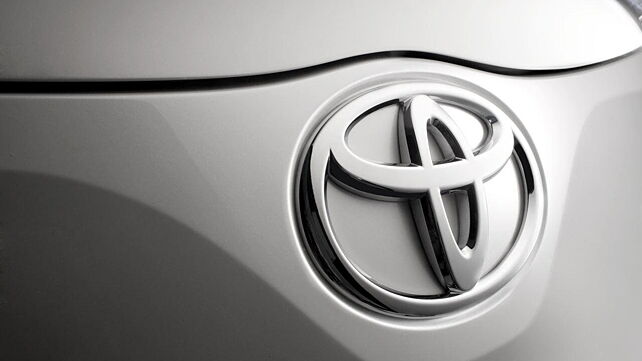 Toyota sees dip in December sales but growth in cumulative sales for 2012