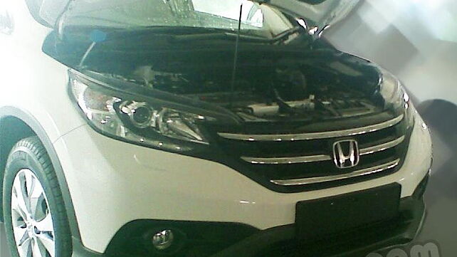 2013 Honda CR-V spied at dealership