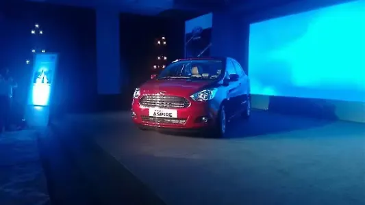 Ford Figo Aspire launched at Rs 4.89 lakh Ford Figo Aspire launched at Rs 4.89 lakh
