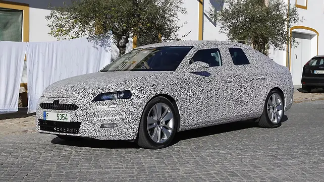 2015 Skoda Superb spied testing 2015 Skoda Superb spied testing