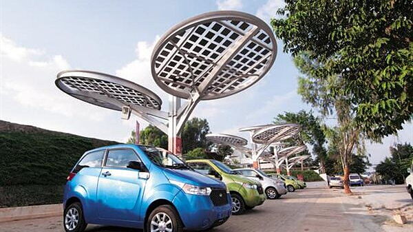 Government working on Rs 14,000 crore subsidies for electric and hybrid cars