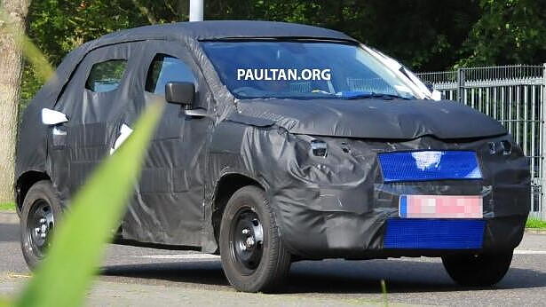 Renault's Kayou (compact XBA hatchback) spied testing in Europe