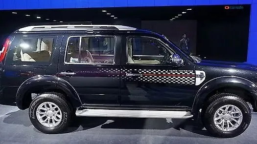 Ford showcases facelifted Endeavour at 2014 Auto Expo Ford showcases facelifted Endeavour at 2014 Auto Expo