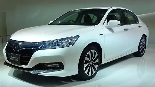 Honda goes green at the Auto Expo; Reveals Accord Hybrid Honda goes green at the Auto Expo; Reveals Accord Hybrid