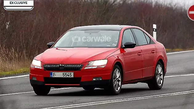 2015 Skoda Superb spied testing with negligible camouflage 2015 Skoda Superb spied testing with negligible camouflage