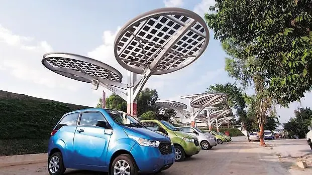 Mahindra e2o price slashed; now starts at Rs 4.99 lakh Mahindra e2o price slashed; now starts at Rs 4.99 lakh