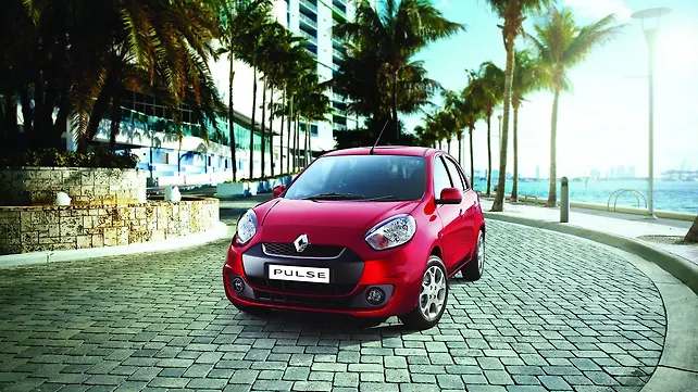 Renault introduces 2015 version of Pulse hatch starting Rs 5.03 lakh Renault introduces 2015 version of Pulse hatch starting Rs 5.03 lakh