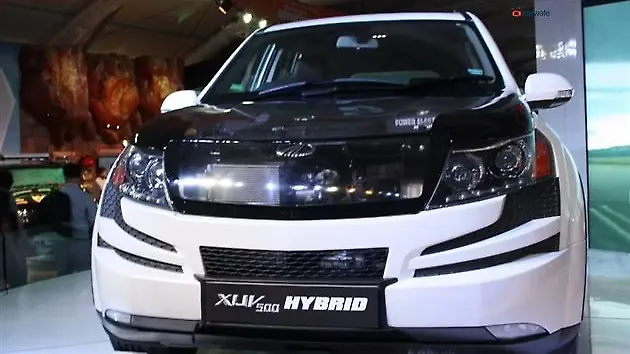Mahindra’s hybrid XUV 500 at the Auto Expo Mahindra’s hybrid XUV 500 at the Auto Expo