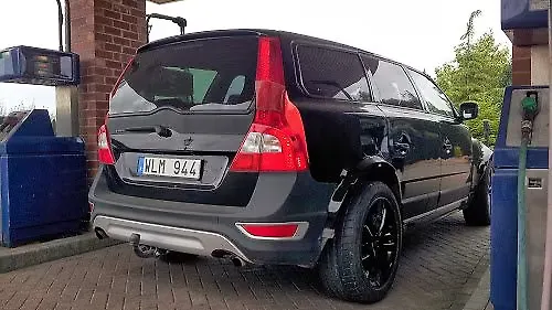 Volvo SUV mule spied; Is this the XC90? Volvo SUV mule spied; Is this the XC90?