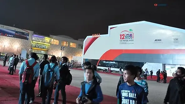 Auto Expo receives more than 1.10 lakh visitors this weekend Auto Expo receives more than 1.10 lakh visitors this weekend