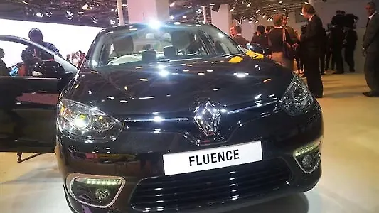 2014 Auto Expo : Renault launches Fluence facelift at Rs 14.22 lakh 2014 Auto Expo : Renault launches Fluence facelift at Rs 14.22 lakh