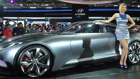 Hyundai mulls adding a luxury sedan and a compact crossover to its lineup Hyundai mulls adding a luxury sedan and a compact crossover to its lineup