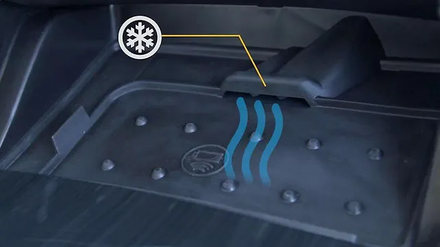 Chevrolet shows first of its kind Active Phone Cooling system Chevrolet shows first of its kind Active Phone Cooling system