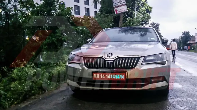 2016 Skoda Superb spotted on test in India 2016 Skoda Superb spotted on test in India