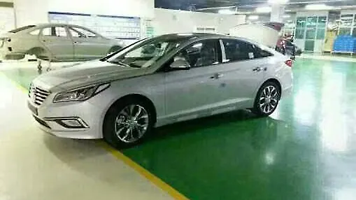2015 Hyundai Sonata snapped completely undisguised 2015 Hyundai Sonata snapped completely undisguised