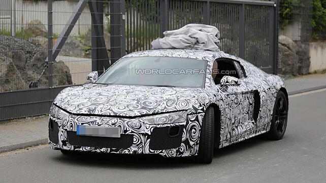 2015 Audi R8 spotted testing again