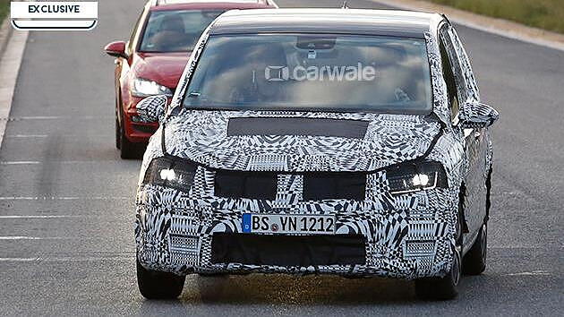 2017 Volkswagen Touran spotted testing