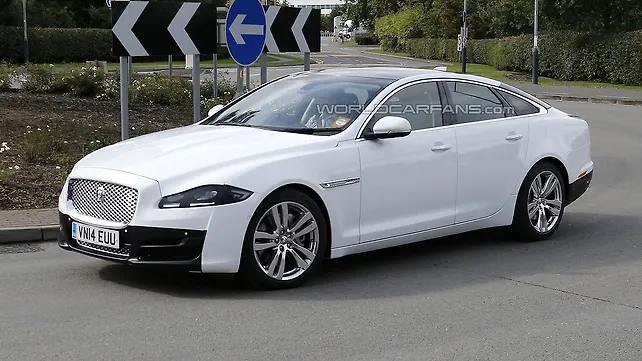Jaguar XJ facelift spied testing with minimal camouflage Jaguar XJ facelift spied testing with minimal camouflage