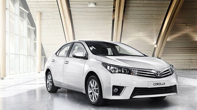 2014 Toyota Corolla debuts at Dubai Motor Show
