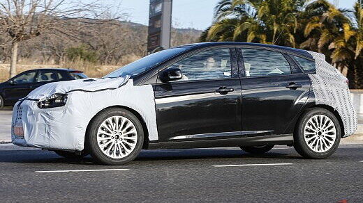 Facelifted Ford Focus spotted testing 