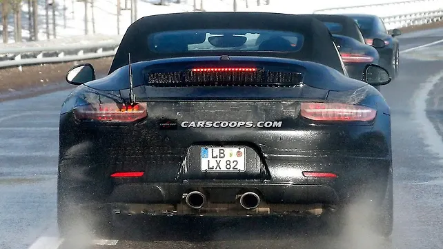 Porsche testing a new model of the 911? Porsche testing a new model of the 911?