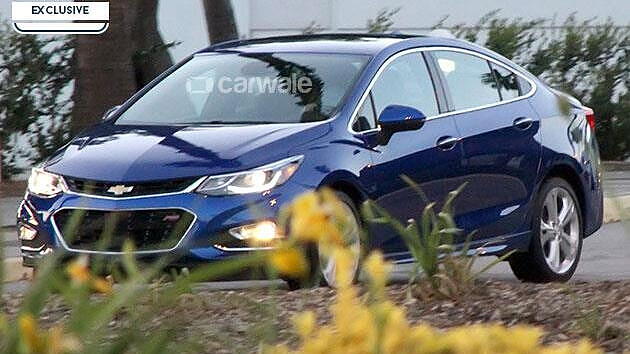 2016 Chevrolet Cruze spotted completely undisguised