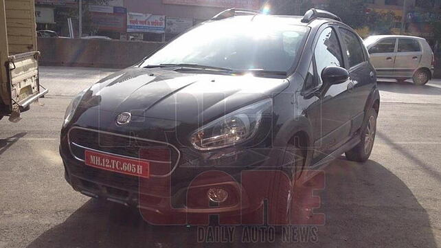 Fiat Punto Evo and Avventura T-Jet variants spied testing again