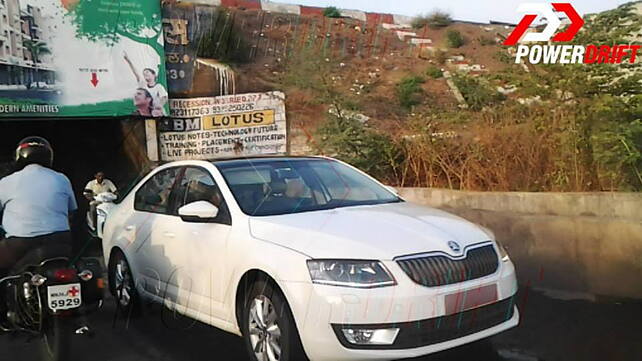 2013 Skoda Octavia spied; interiors revealed 