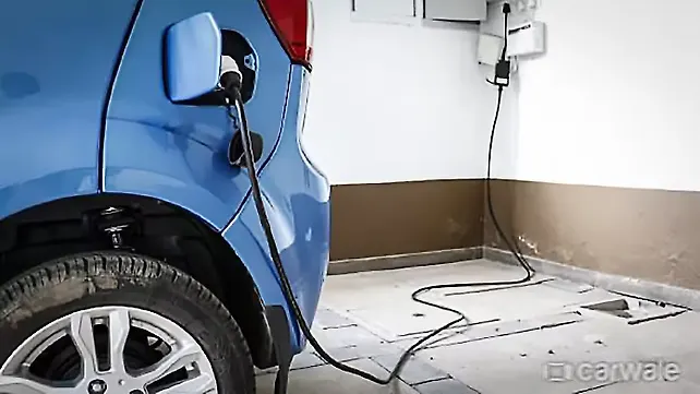 Indian Electric Vehicle industry witnesses 124 per cent growth this fiscal year Indian Electric Vehicle industry witnesses 124 per cent growth this fiscal year