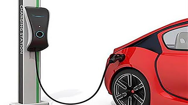 Tata Power and HPCL sign MoU for commercial EV charging station