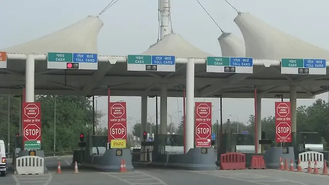 No toll attendants will stop you between Mumbai and Delhi No toll attendants will stop you between Mumbai and Delhi