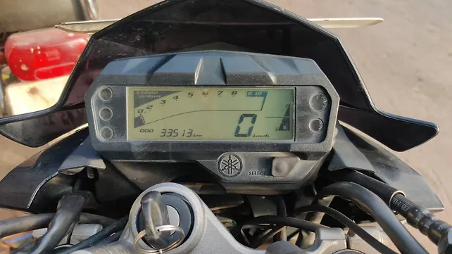Yamaha FZ S V 2.0 DarkNight-Rear Drum