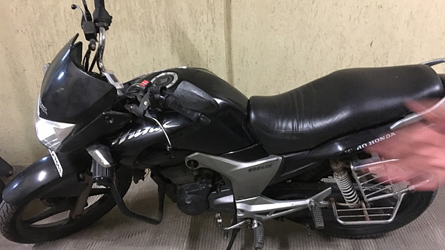 hero honda hunk side cover