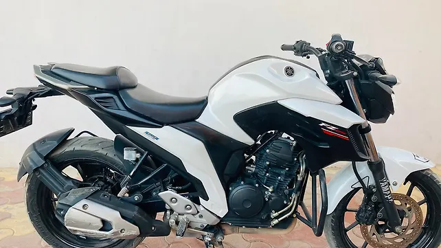 fz 250 bs6 specifications