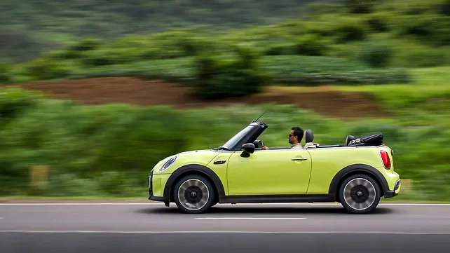 MINI Cooper Convertible Right Side View MINI Cooper Convertible Right Side View