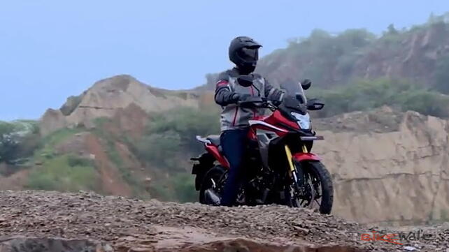 Honda NX200 action