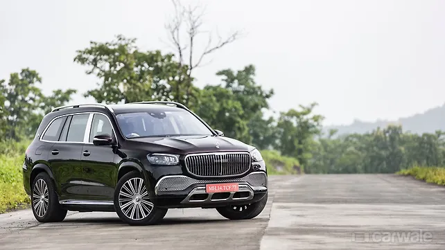 Mercedes-Benz Maybach GLS [2021-2024] Right Front Three Quarter