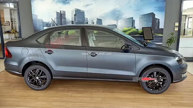 Skoda rapid black alloy wheels discount