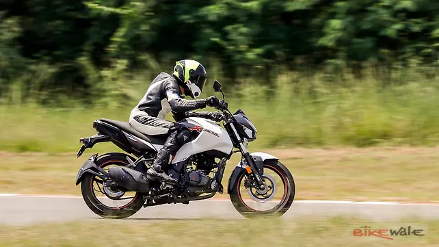 Hero Xtreme 160R Right Side View
