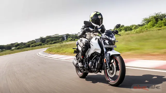 Hero Xtreme 160R Right Side View