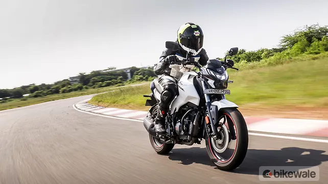 Hero Xtreme 160R Right Side View