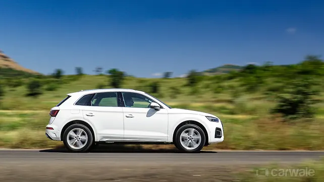 Audi Q5 Right Side View Audi Q5 Right Side View