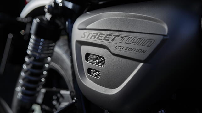 Triumph Street Twin Side Panel