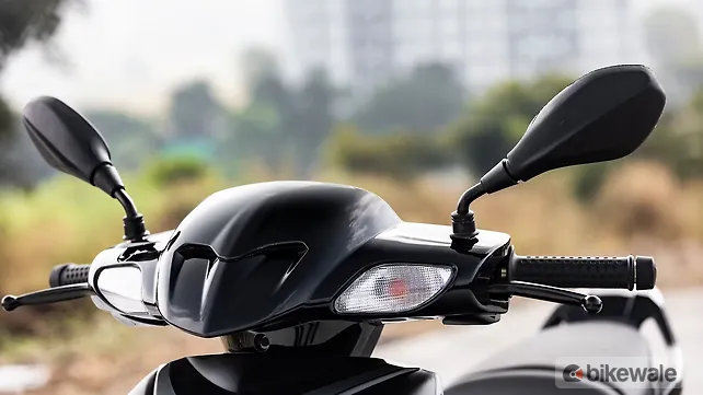 Aprilia SR 160 Front Turn Indicators