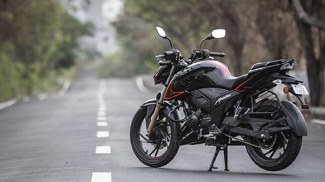 TVS Apache RTR 200 4V Left Side View