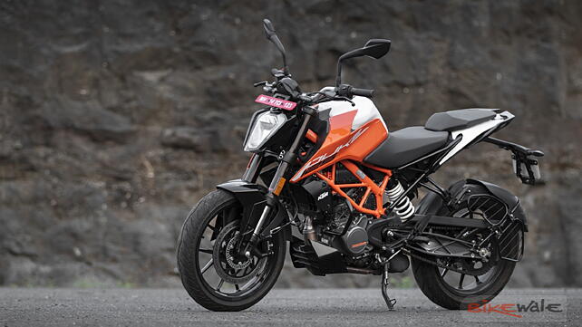 KTM 125 Duke Left Side View