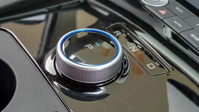 Toyota Innova Crysta Gear Selector Dial Toyota Innova Crysta Gear Selector Dial