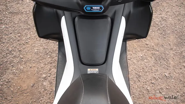 Yamaha Aerox 155 Floorboard